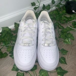 White air force 1’s